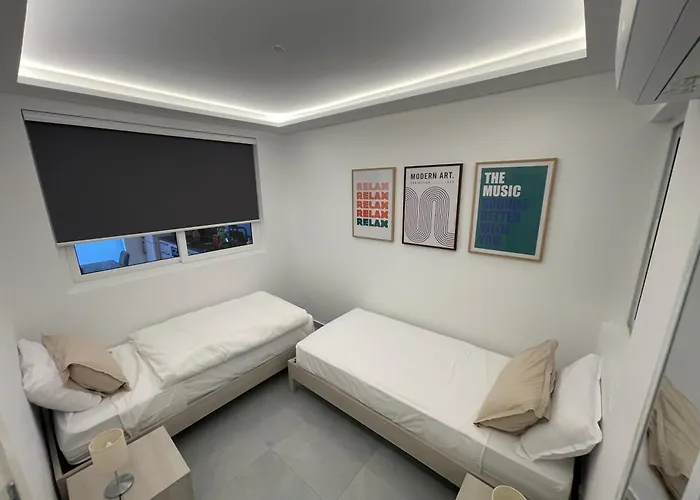 Brand New Seafront Apartment *